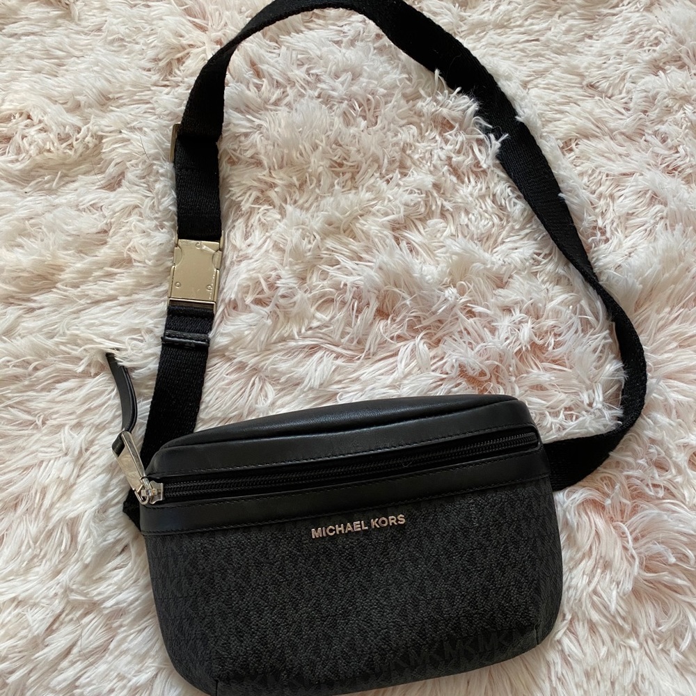 ❌Sold on eBay - Michael Kors belt bag/Fanny pack